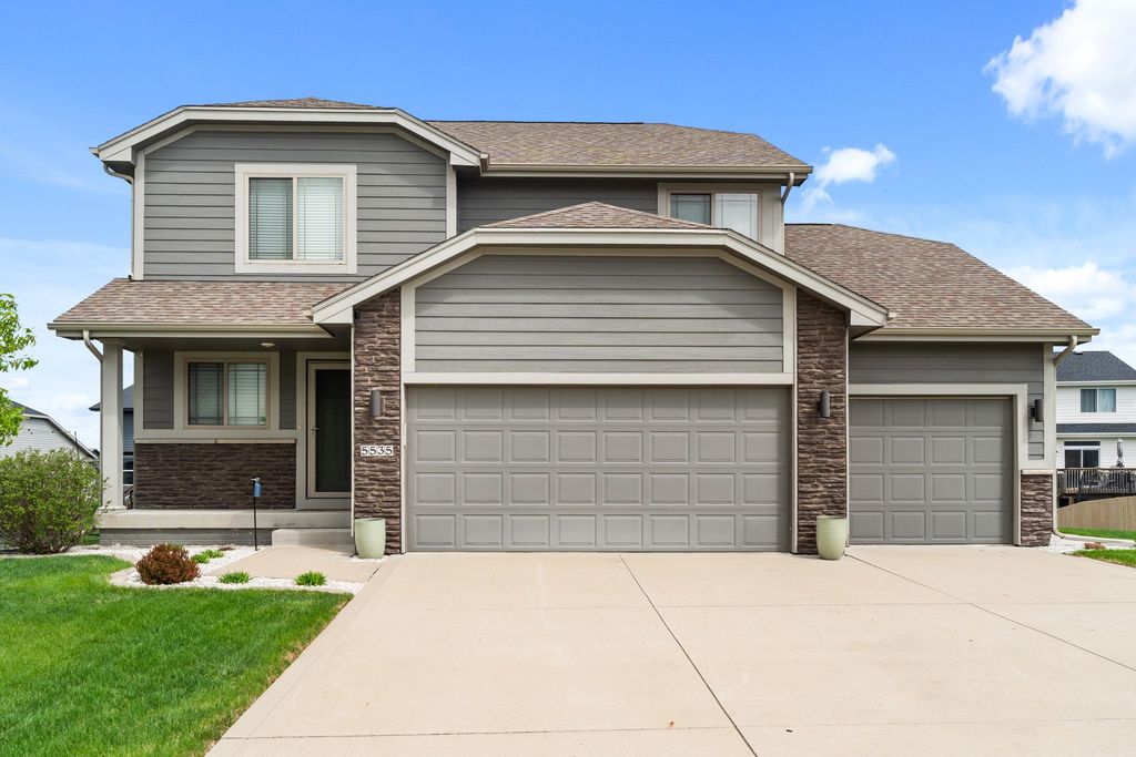5535 148th Circle, Urbandale, IA 50323