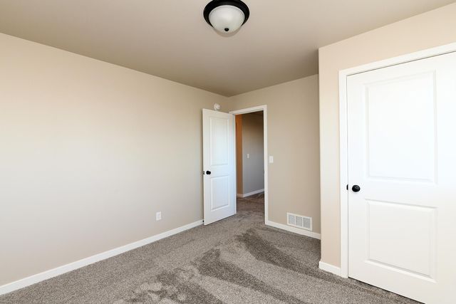 6805 Deer Creek Loop, Horace, ND 58047