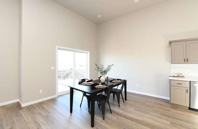 6805 Deer Creek Loop, Horace, ND 58047