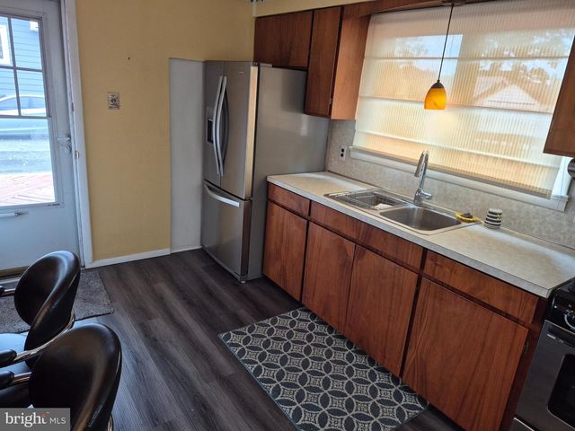 304 LIPPINCOTT AVE, Riverside, NJ 08075