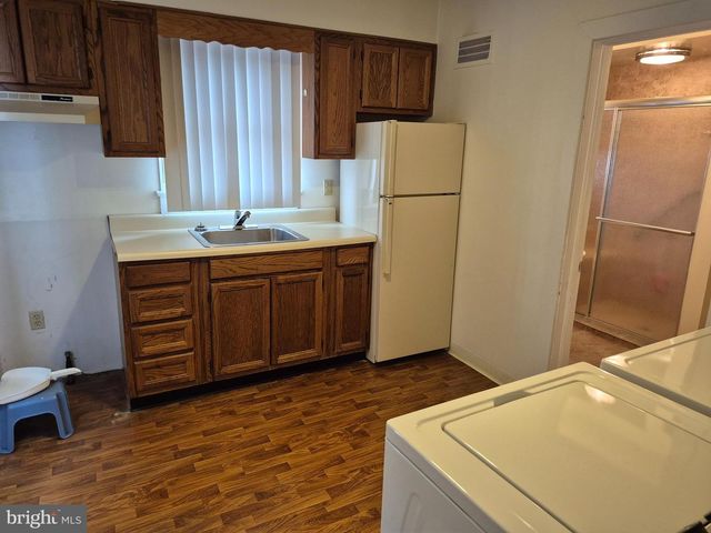 304 LIPPINCOTT AVE, Riverside, NJ 08075