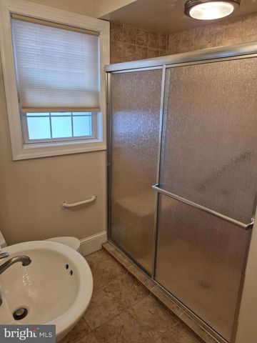 304 LIPPINCOTT AVE, Riverside, NJ 08075