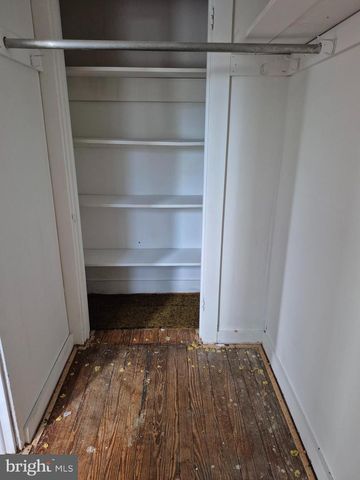 304 LIPPINCOTT AVE, Riverside, NJ 08075