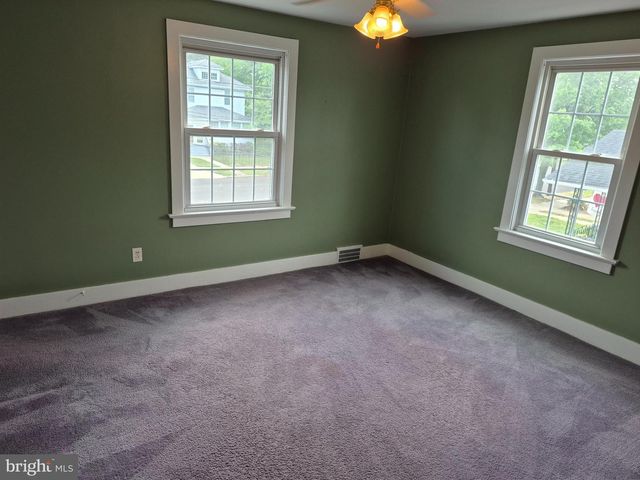 304 LIPPINCOTT AVE, Riverside, NJ 08075