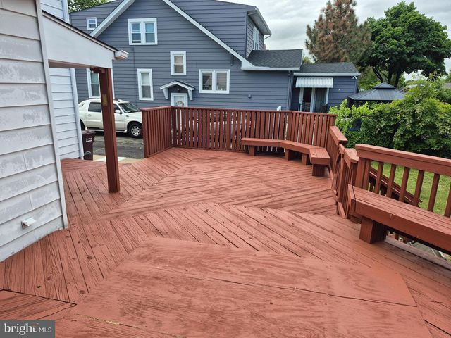 304 LIPPINCOTT AVE, Riverside, NJ 08075