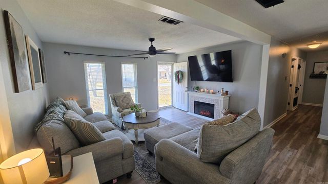 7914 Bronco Lane, Sherwood, AR 72120