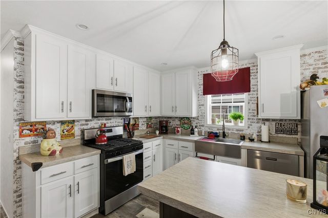 132 Oakleaf Drive, Brutus, NY 13166