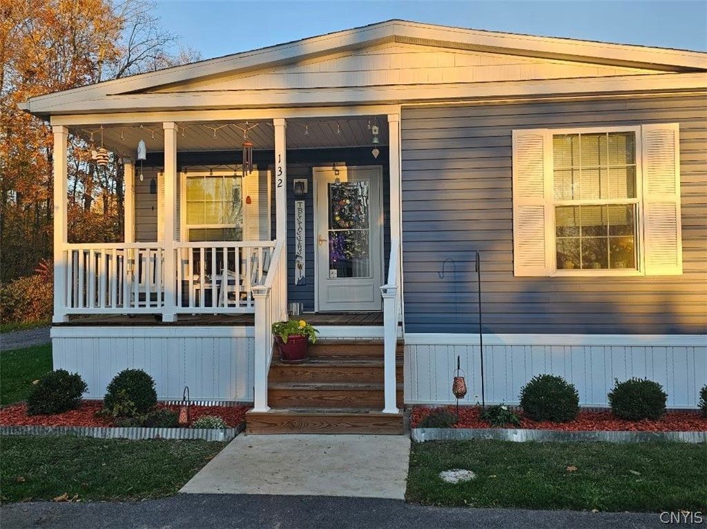 132 Oakleaf Drive, Brutus, NY 13166