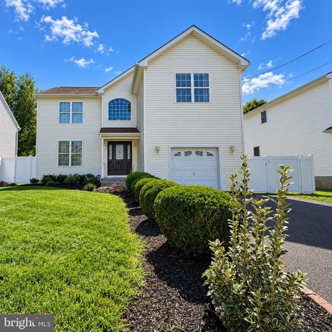 2362 MAPLE AVE, Croydon, PA 19021