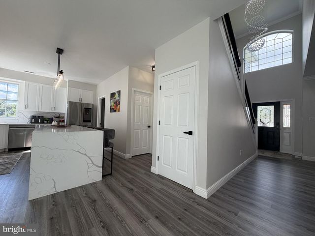 2362 MAPLE AVE, Croydon, PA 19021
