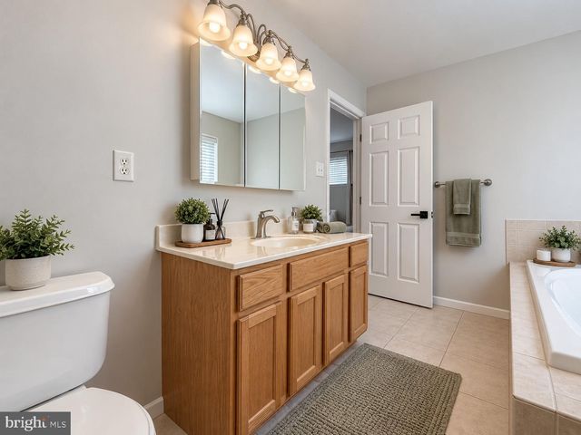2362 MAPLE AVE, Croydon, PA 19021