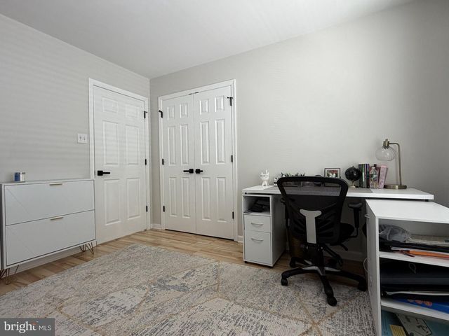 2362 MAPLE AVE, Croydon, PA 19021