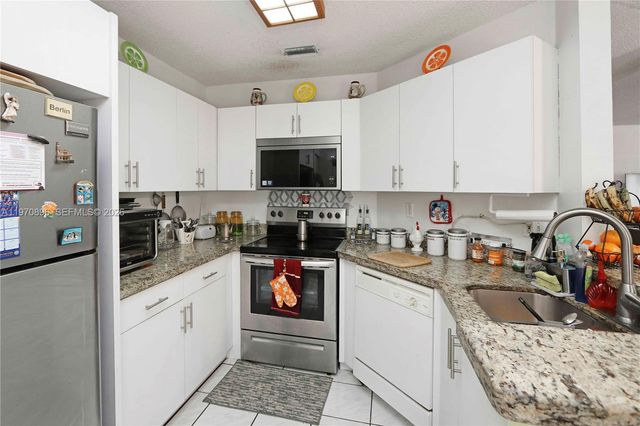 14509 SW 138th Ct, Miami, FL 33186