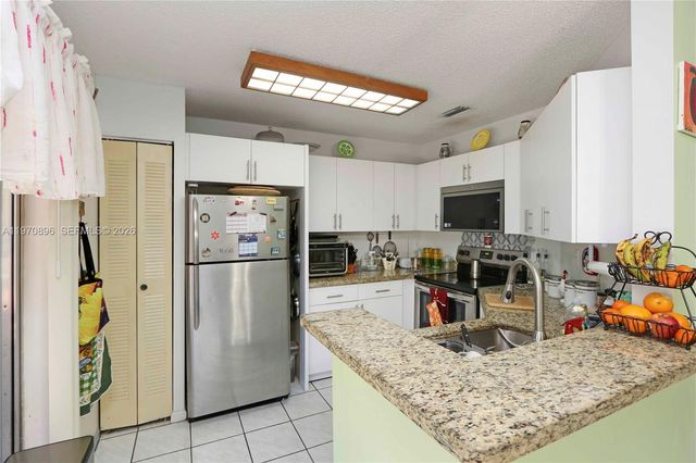 14509 SW 138th Ct, Miami, FL 33186