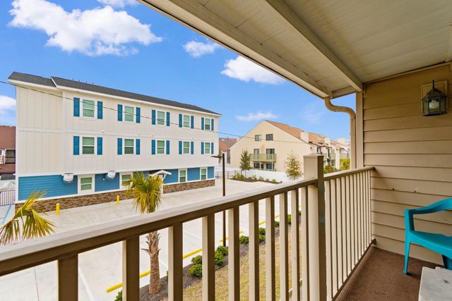2010 Sand Dunes Dr Apt 204, Myrtle Beach, SC 29577