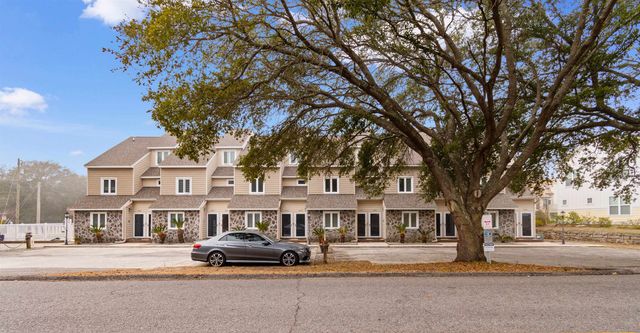 2010 Sand Dunes Dr Apt 204, Myrtle Beach, SC 29577