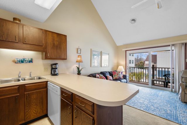 2010 Sand Dunes Dr Apt 204, Myrtle Beach, SC 29577