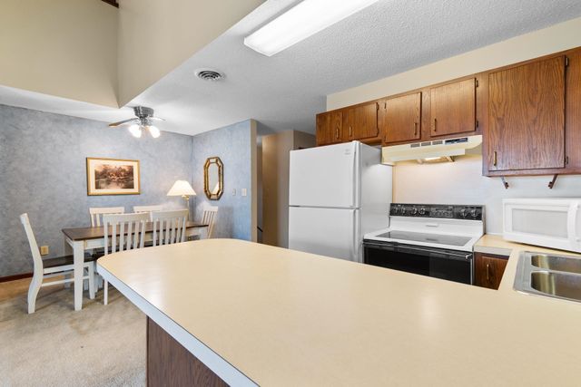 2010 Sand Dunes Dr Apt 204, Myrtle Beach, SC 29577