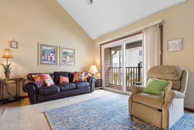 2010 Sand Dunes Dr Apt 204, Myrtle Beach, SC 29577