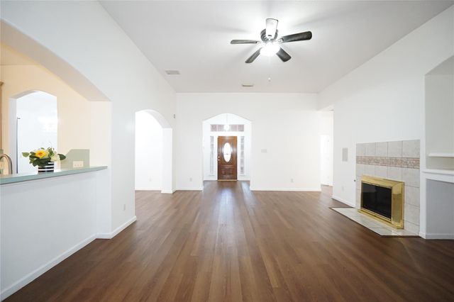 8506 Willancy Lane, Houston, TX 77095