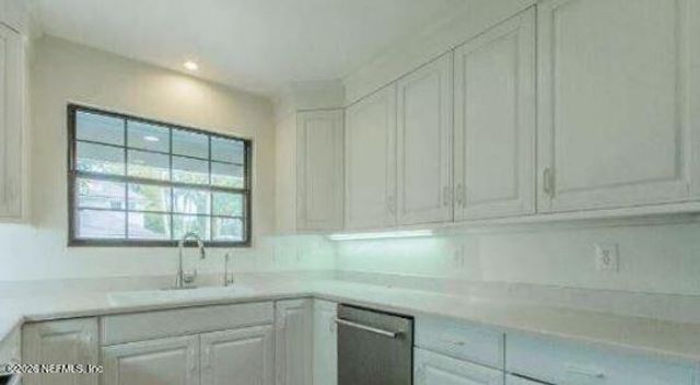 365 9TH Street, Atlantic Beach, FL 32233