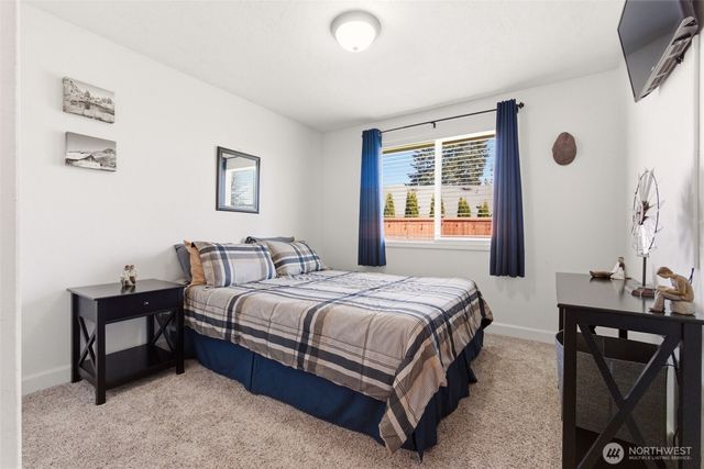 6 Dove Street, Longview, WA 98632