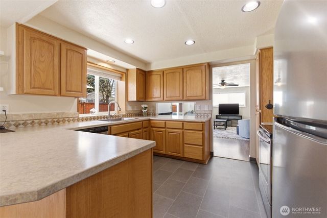 6 Dove Street, Longview, WA 98632