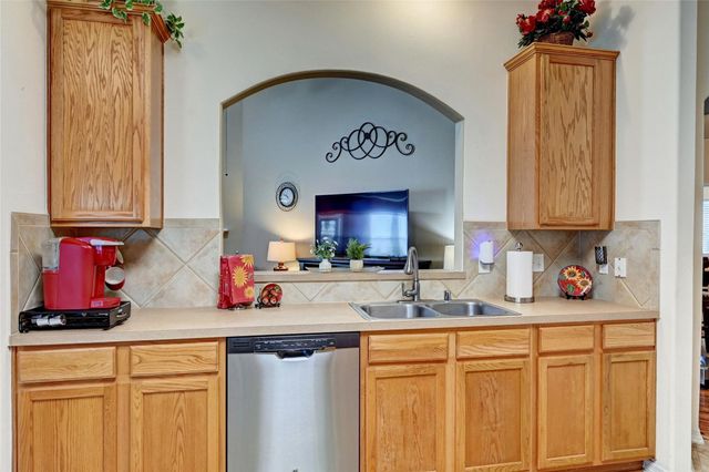 9227 Hidden Lake E, Magnolia, TX 77354