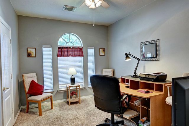 9227 Hidden Lake E, Magnolia, TX 77354