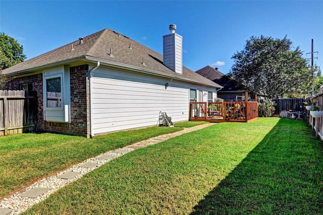 9227 Hidden Lake E, Magnolia, TX 77354