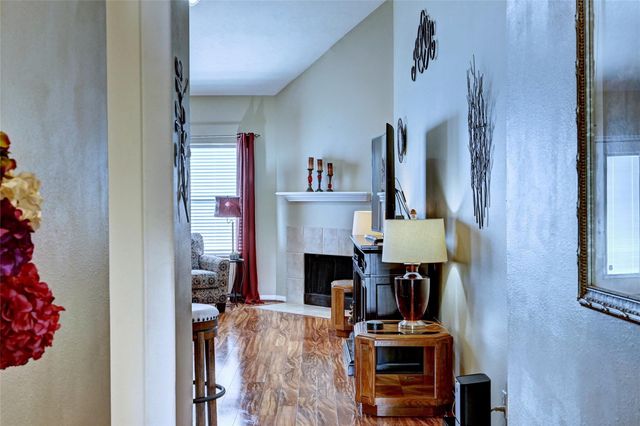 9227 Hidden Lake E, Magnolia, TX 77354