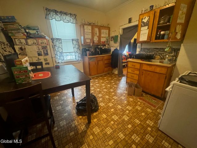 9 Broadway, Cohoes, NY 12047