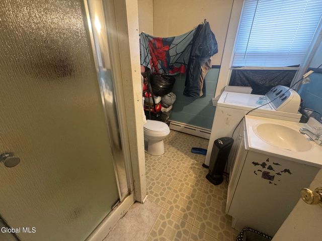 9 Broadway, Cohoes, NY 12047