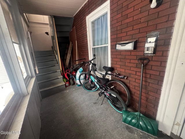 9 Broadway, Cohoes, NY 12047