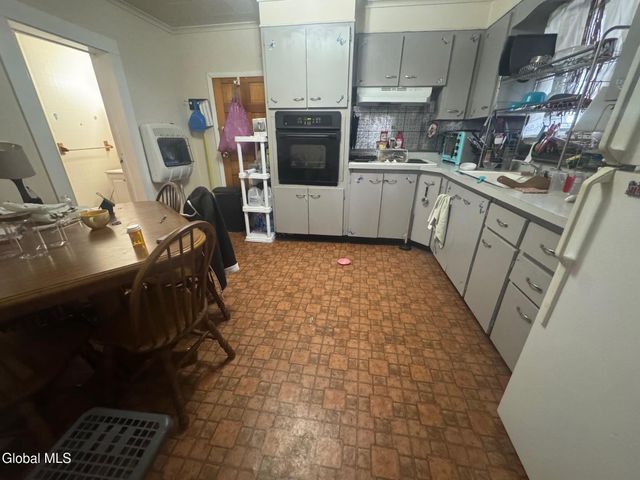 9 Broadway, Cohoes, NY 12047