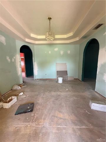 912 E 1st Street, Mission, TX 78572