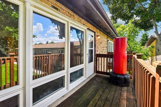 2220 Arbor Circle 25, Downers Grove, IL 60515