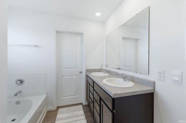 4809 Carson Court, Woodburn, IN 46797