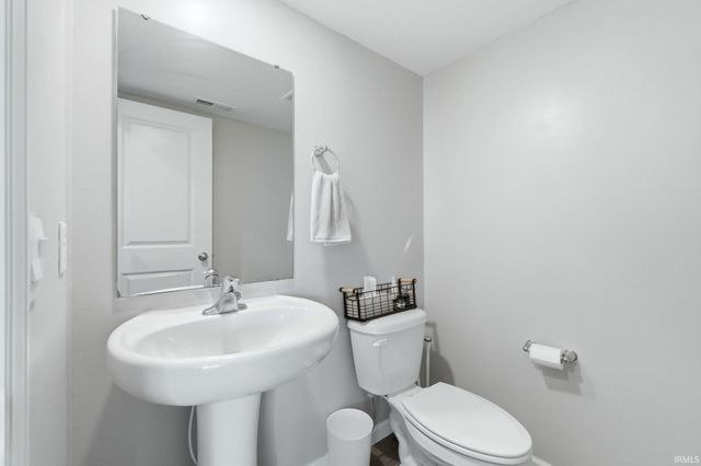 4809 Carson Court, Woodburn, IN 46797