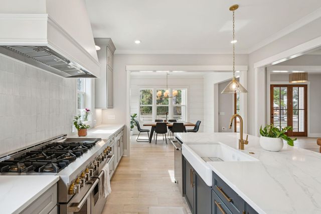 964 Pine Hollow Road, Mount Pleasant, SC 29464