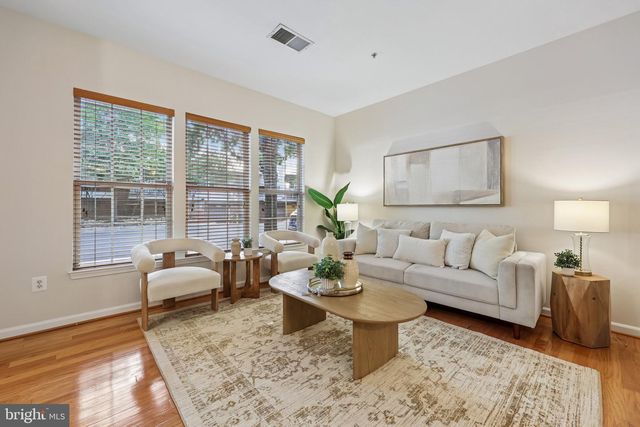 5091 DONOVAN DR, Alexandria, VA 22304