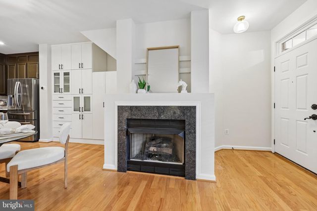 5091 DONOVAN DR, Alexandria, VA 22304