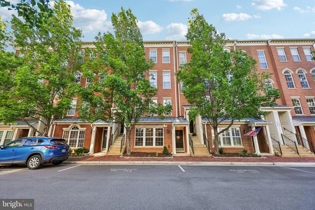 5091 DONOVAN DR, Alexandria, VA 22304