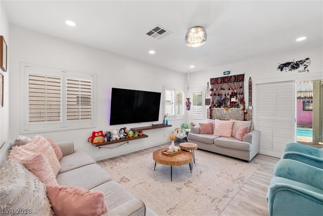 9105 Chenin Avenue, Las Vegas, NV 89129