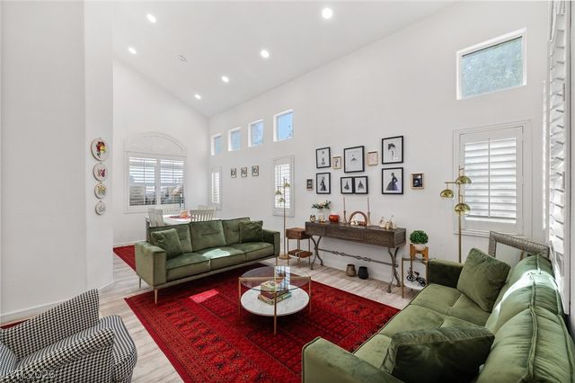 9105 Chenin Avenue, Las Vegas, NV 89129