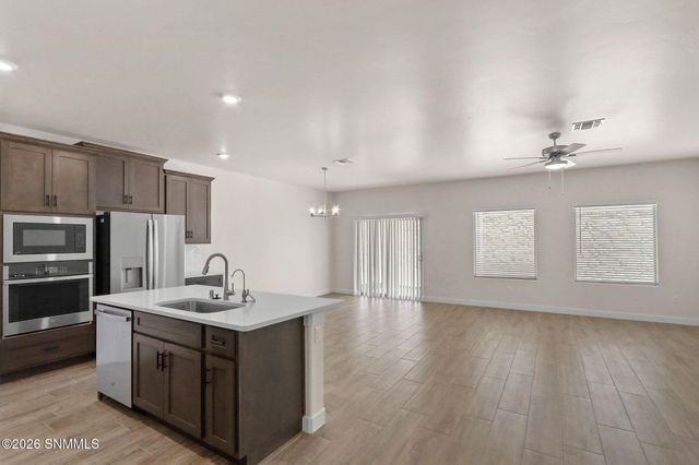 3518 King Fisher Street, Las Cruces, NM 88012