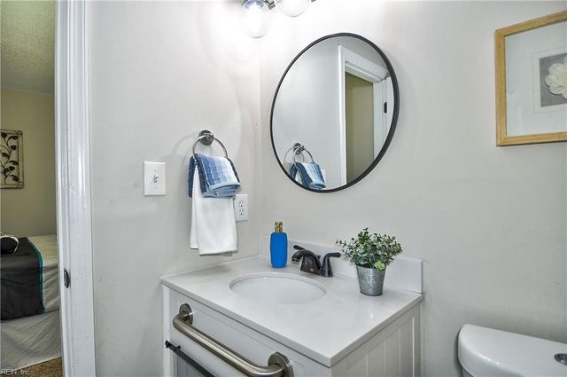 1512 Eagleton Ln, Virginia Beach, VA 23455