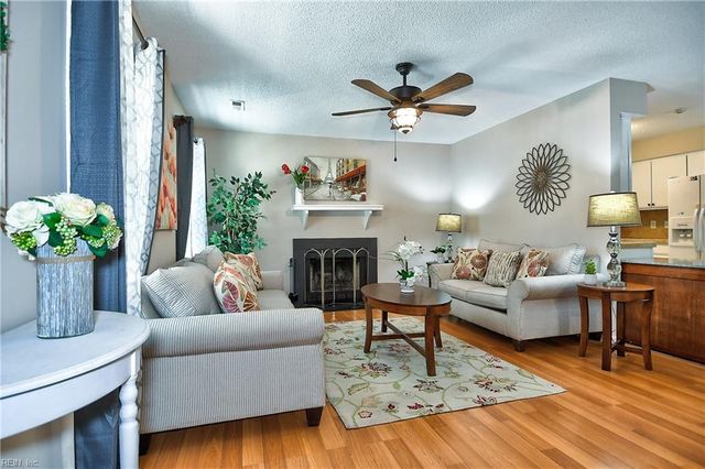 1512 Eagleton Ln, Virginia Beach, VA 23455