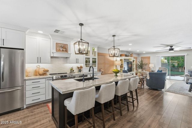 8435 E NAVARRO Circle, Mesa, AZ 85209