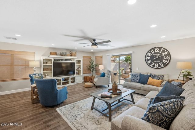 8435 E NAVARRO Circle, Mesa, AZ 85209